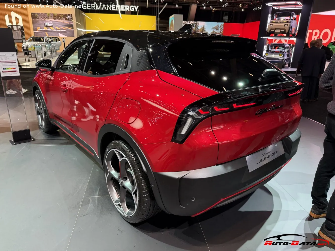 Alfa Romeo Junior Elettrica 115 kW (156 CV) Ti (2025)