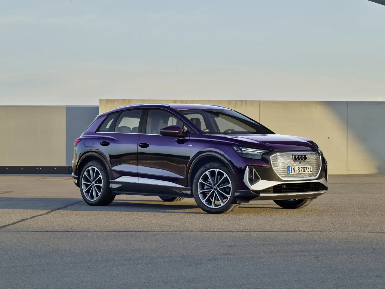 Audi Q4 e-tron 45 Genuine edition (2024-2026)