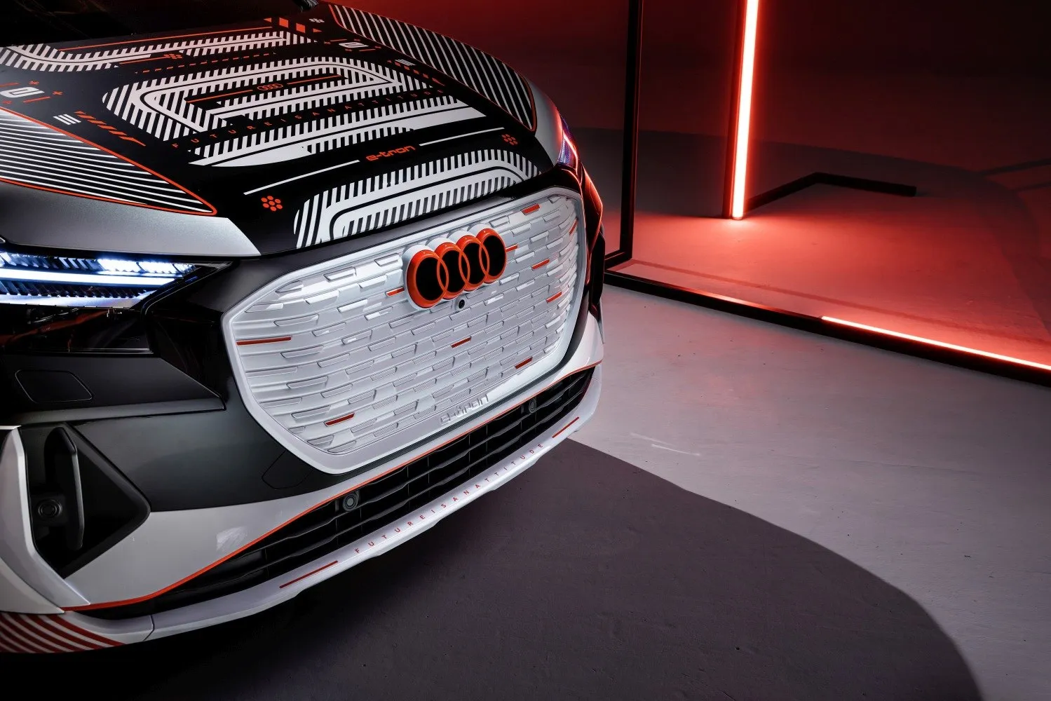Audi Q4 e-tron 45 Genuine edition (2024-2026)