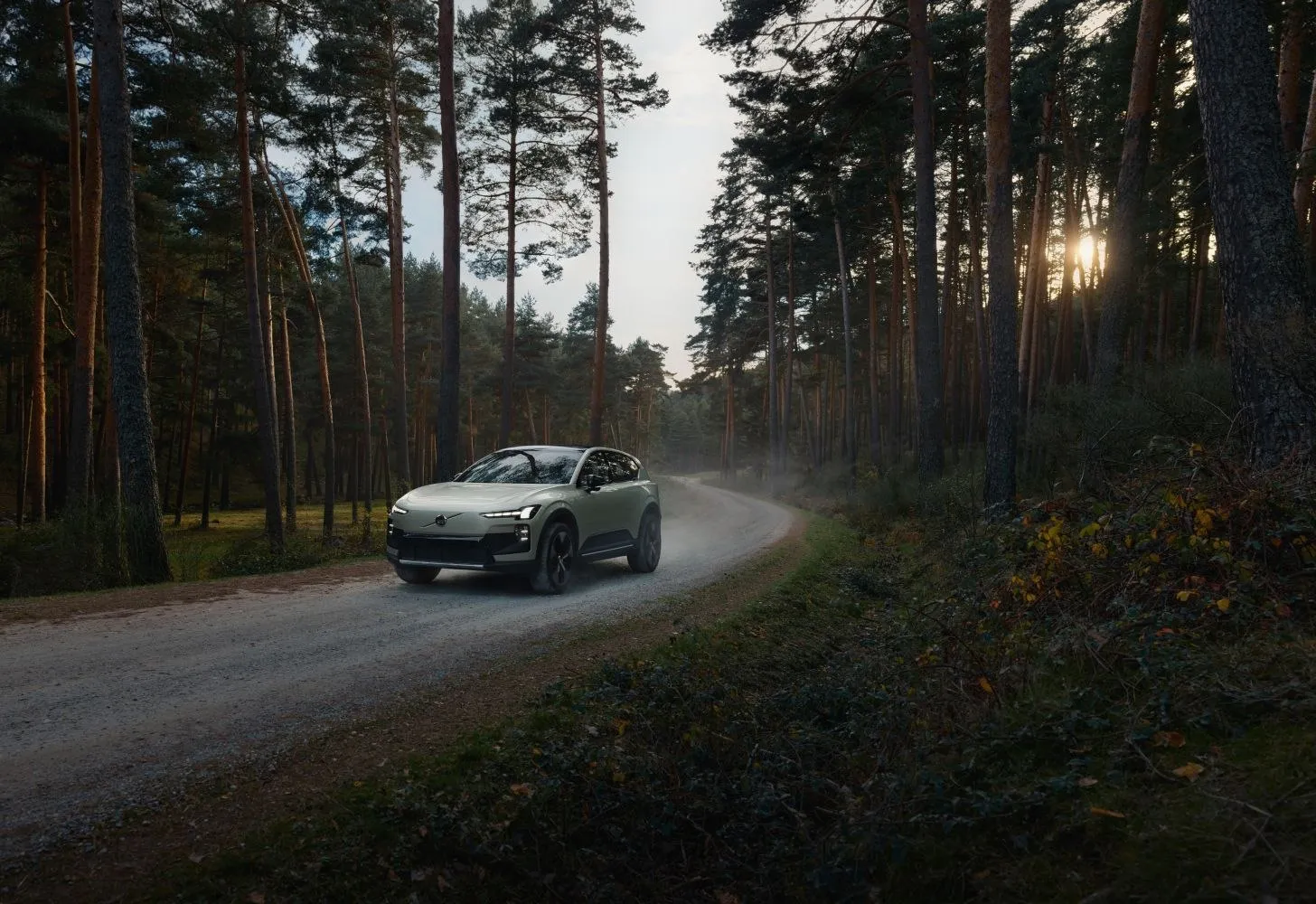 Volvo EX60 Plus P10 AWD Electric (2026)