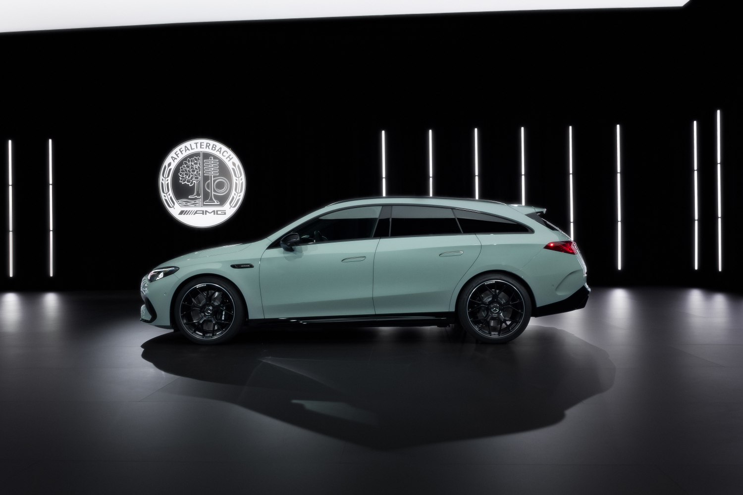 Mercedes-Benz CLA 350 4MATIC Shooting Brake con tecnología EQ (2025)