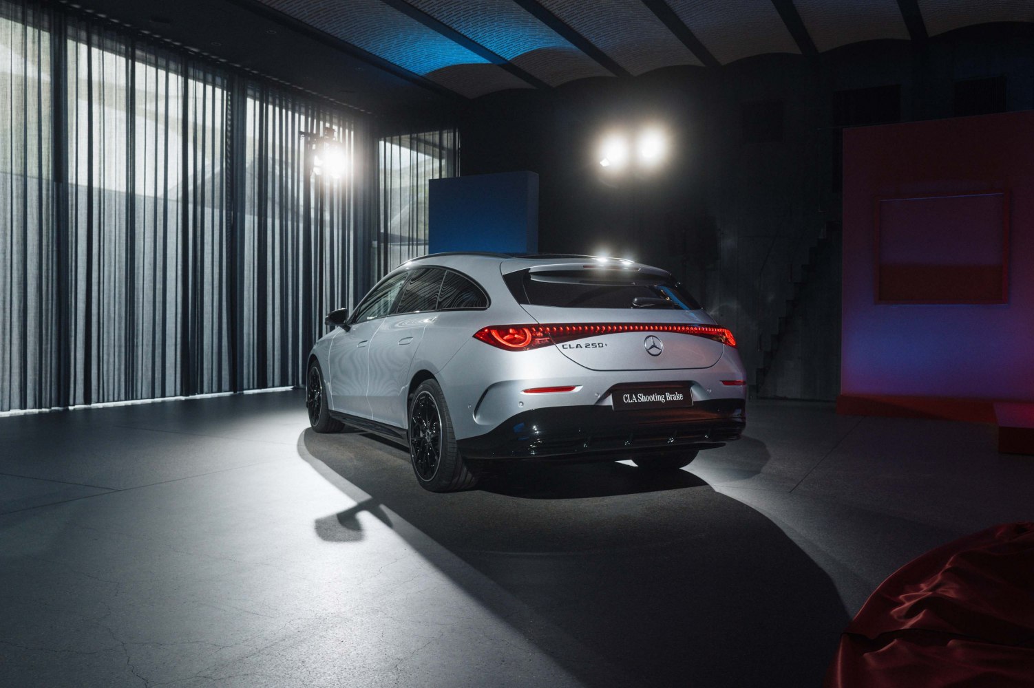 Mercedes-Benz CLA 350 4MATIC Shooting Brake con tecnología EQ (2025)