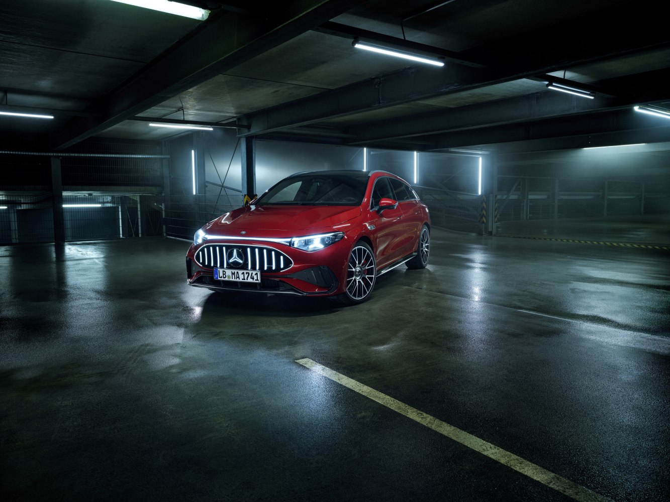 Mercedes-Benz CLA 350 4MATIC Shooting Brake con tecnología EQ (2025)