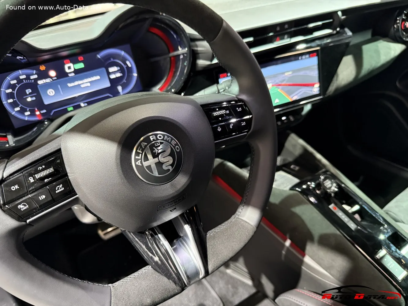 Alfa Romeo Junior Elettrica 115 kW (156 CV) 54 kWh (2024-2024)