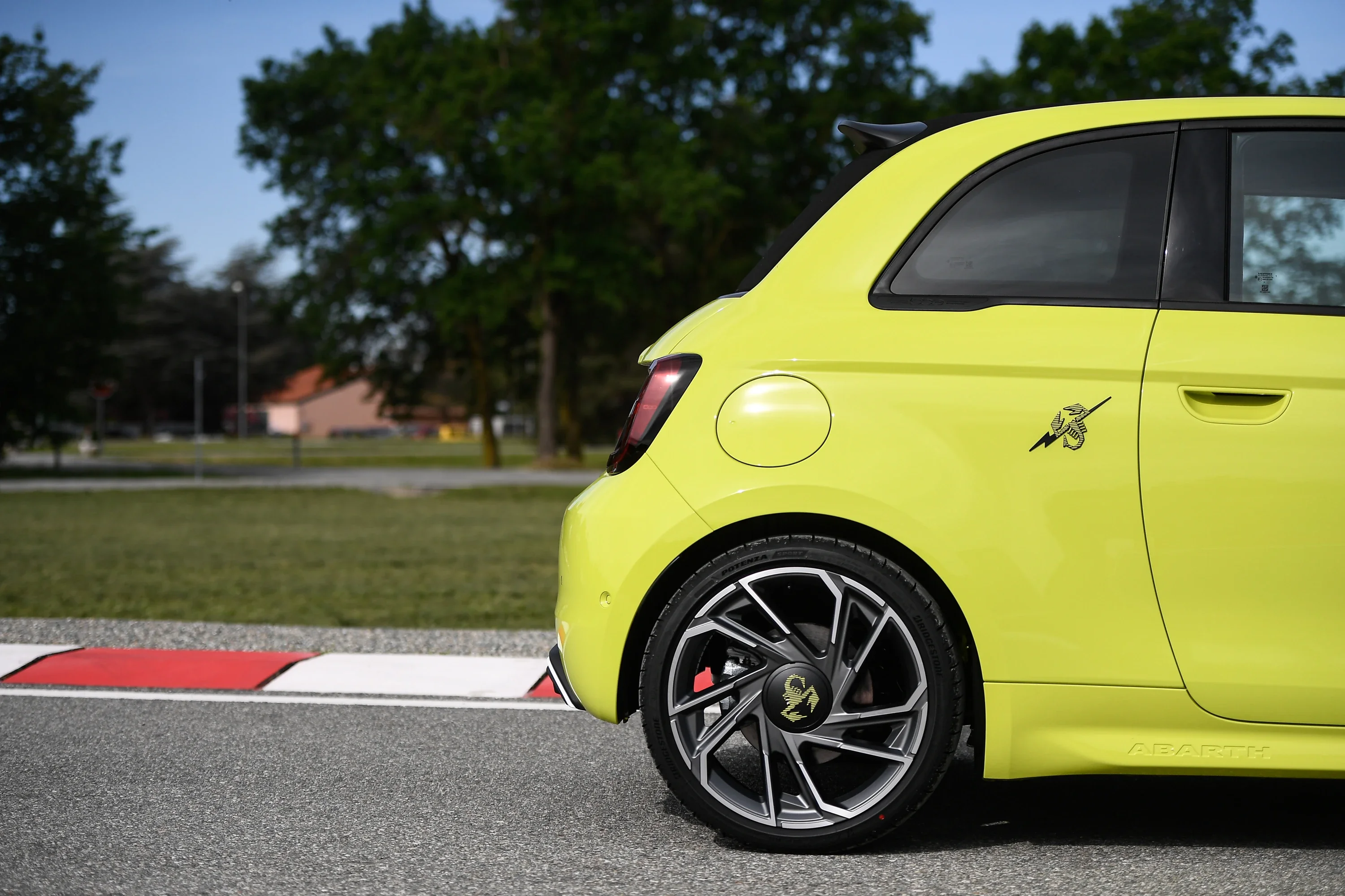 Abarth Cabrio 500e Turismo (2023-2026)