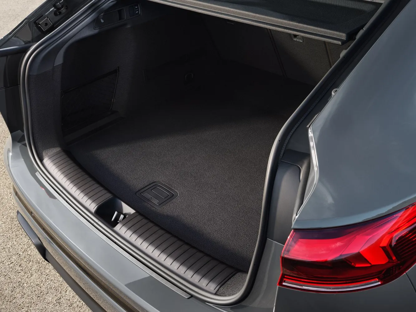 Audi Q6 Sportback e-tron quattro Black line (2025)