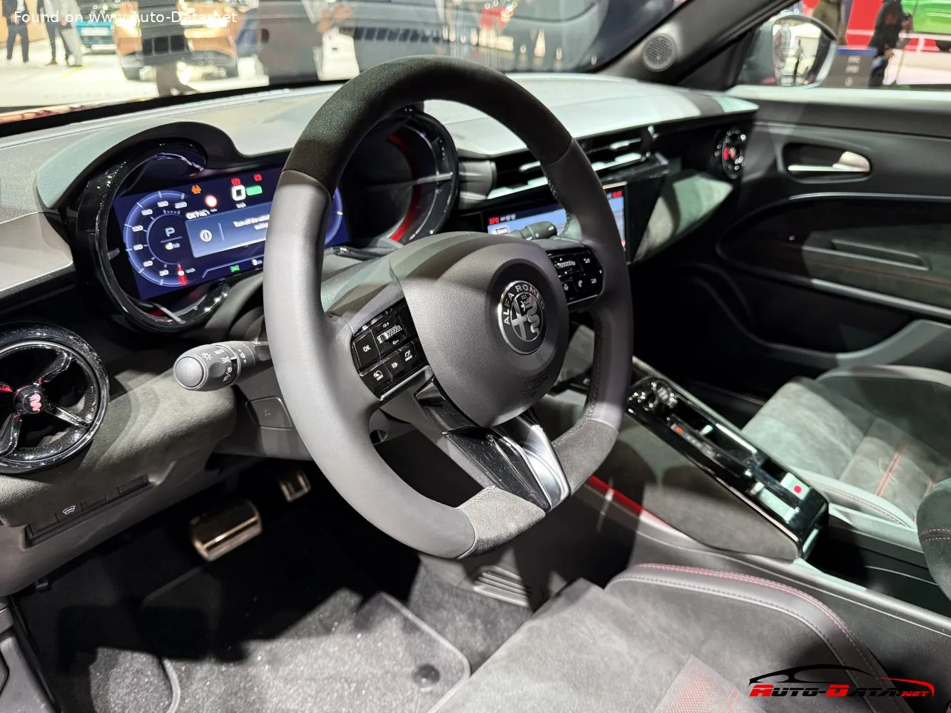 Alfa Romeo Junior Elettrica 115 kW (156 CV) Sprint (2025)