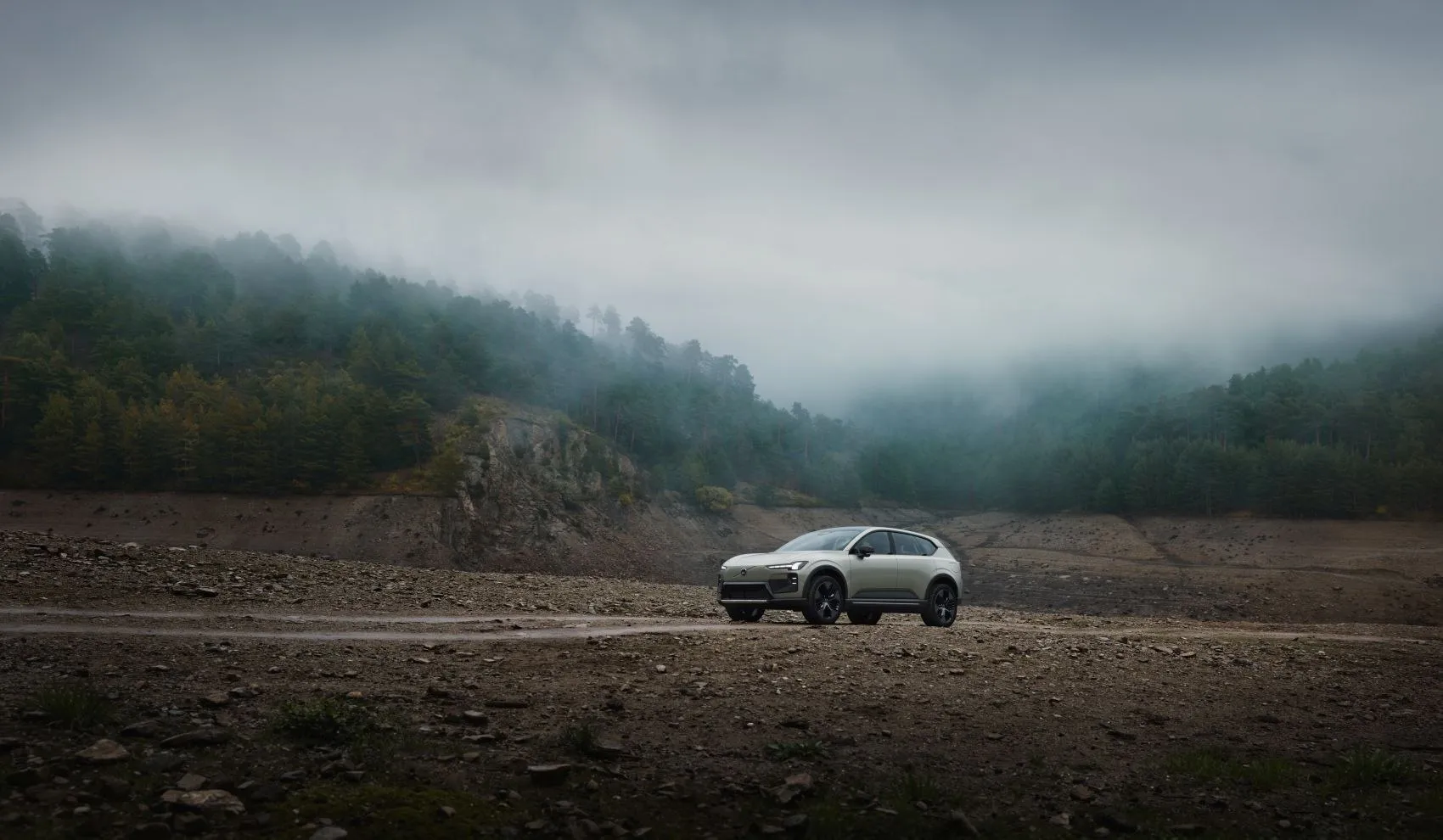 Volvo EX60 Cross Country Plus First Edition P10 AWD Electric (2026)