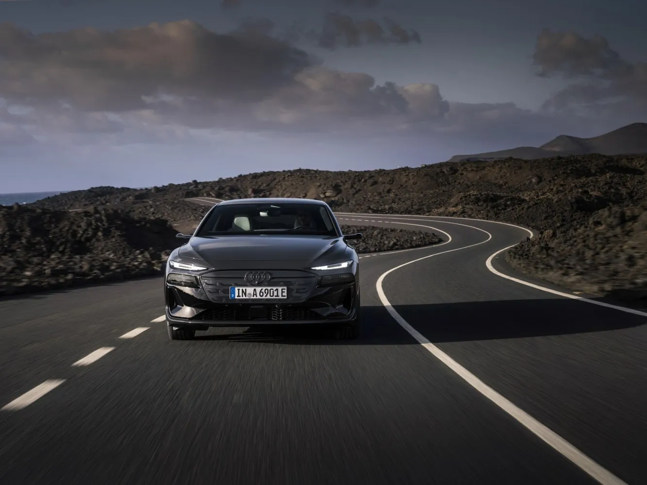 Audi A6 Avant e-tron quattro Black line (2024)