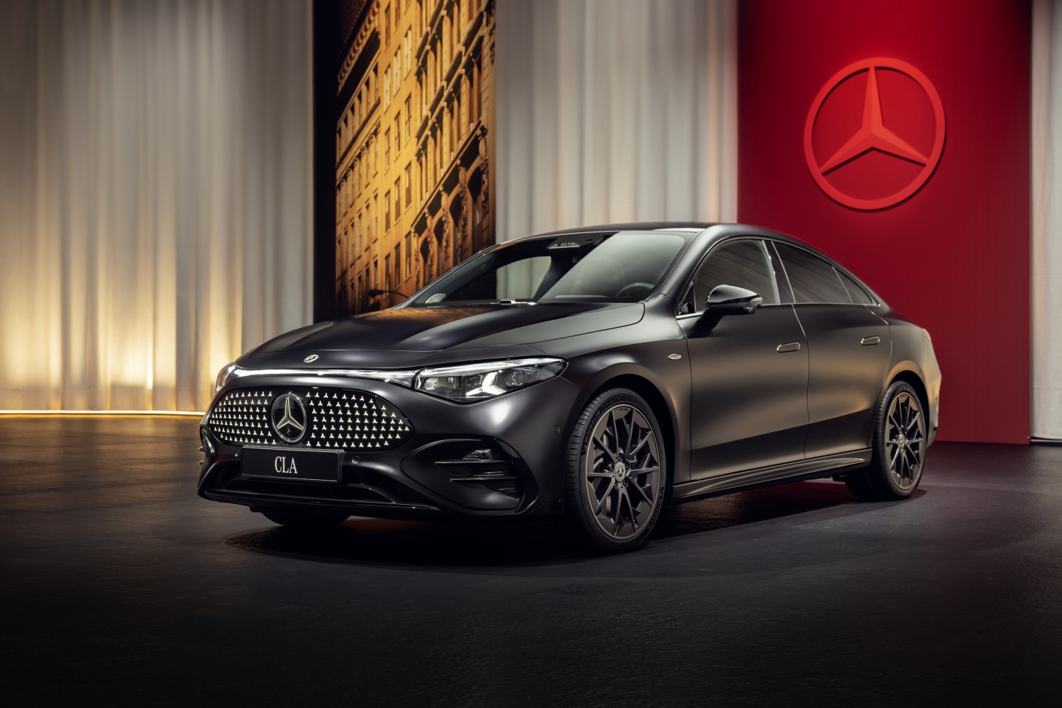 Mercedes-Benz CLA 250+ con tecnología EQ (2025)
