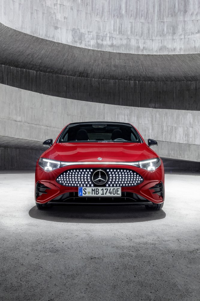 Mercedes-Benz CLA 250+ con tecnología EQ (2025)
