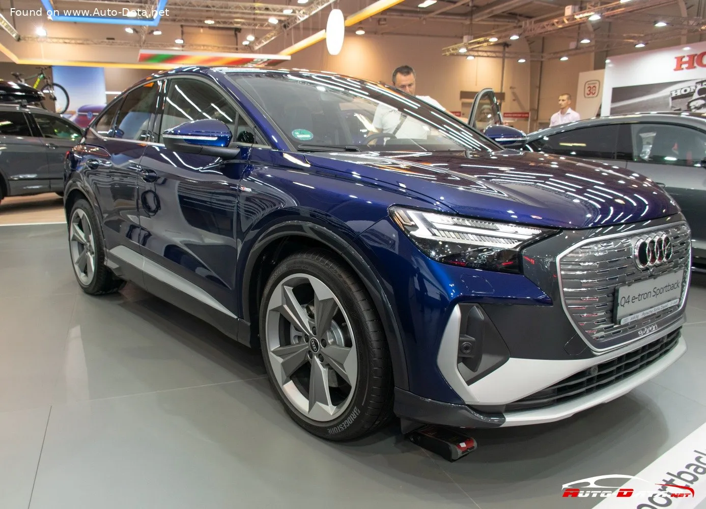 Audi Q4 Sportback e-tron 45 Genuine edition (2024-2026)
