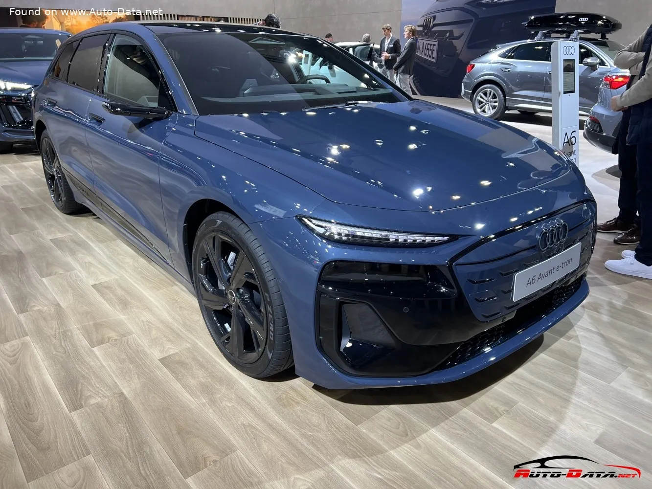 Audi A6 Avant e-tron quattro S line (2024)