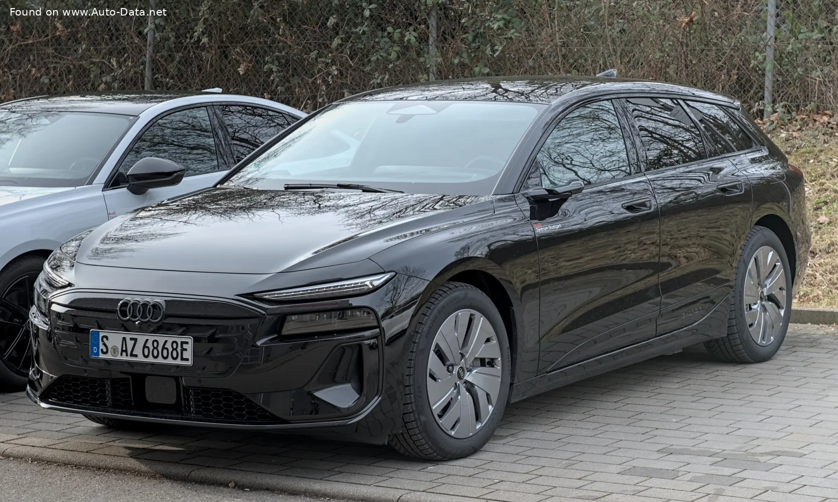 Audi A6 Avant e-tron quattro S line (2024)