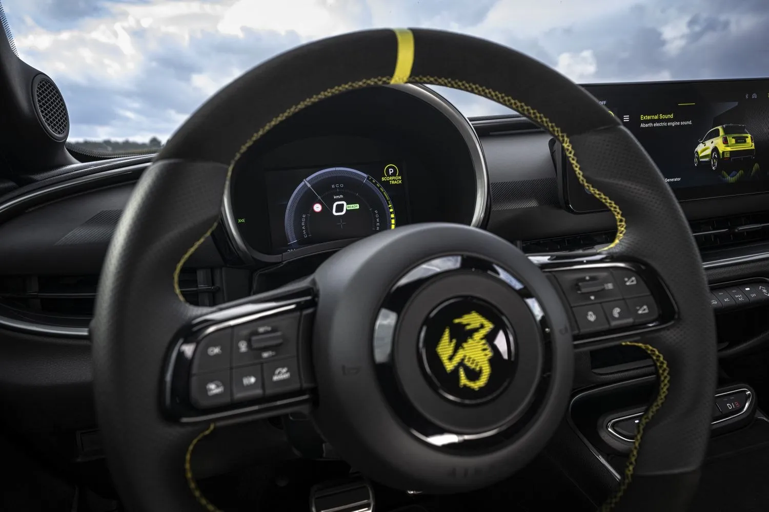 Abarth 600e Scorpionissima 207 kW (280 CV) (2024)