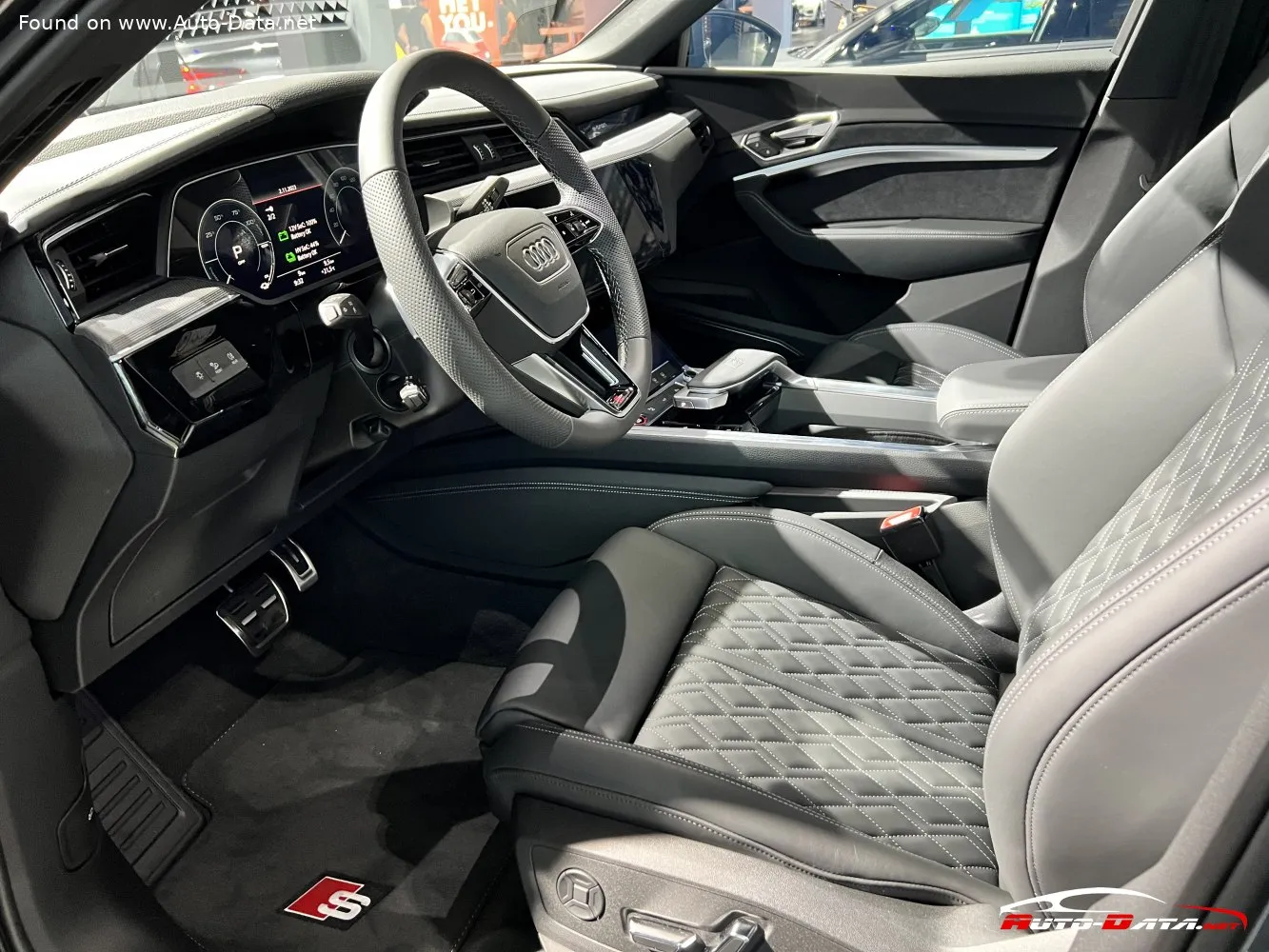 Audi Q8 e-tron 50 quattro S line (2022-2025)