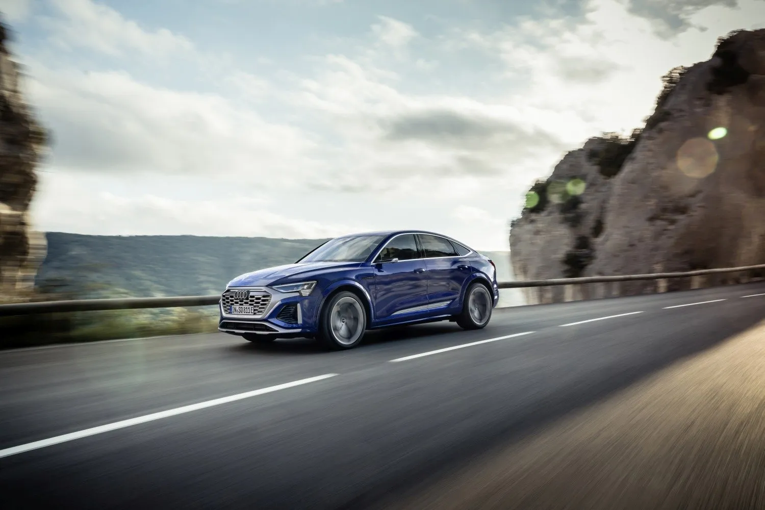 Audi Q8 e-tron 50 quattro S line (2022-2025)
