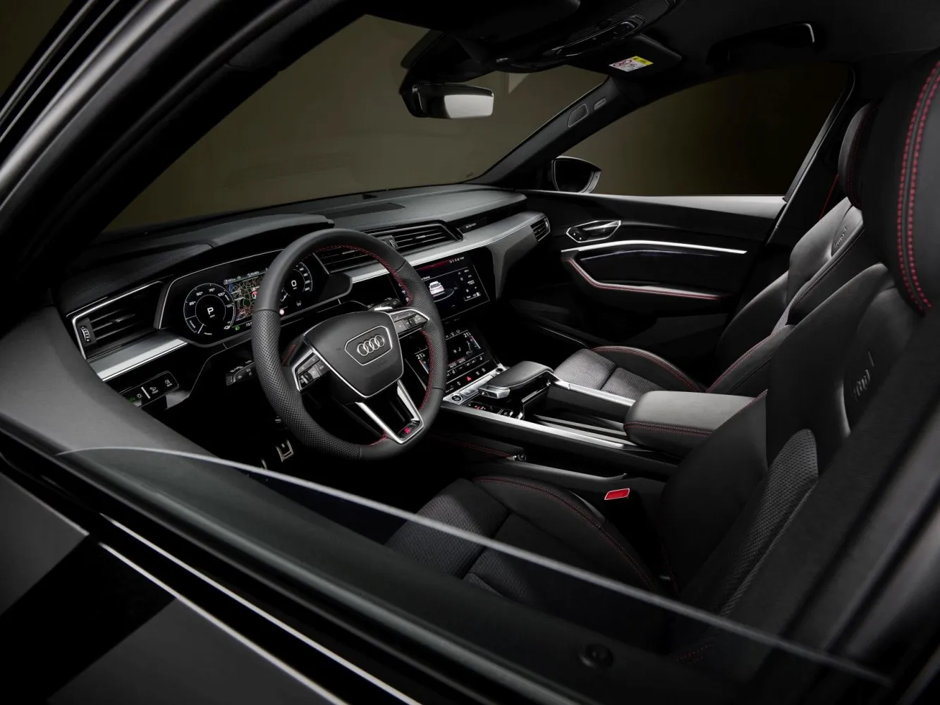 Audi Q8 e-tron 55 quattro Advanced (2022-2025)