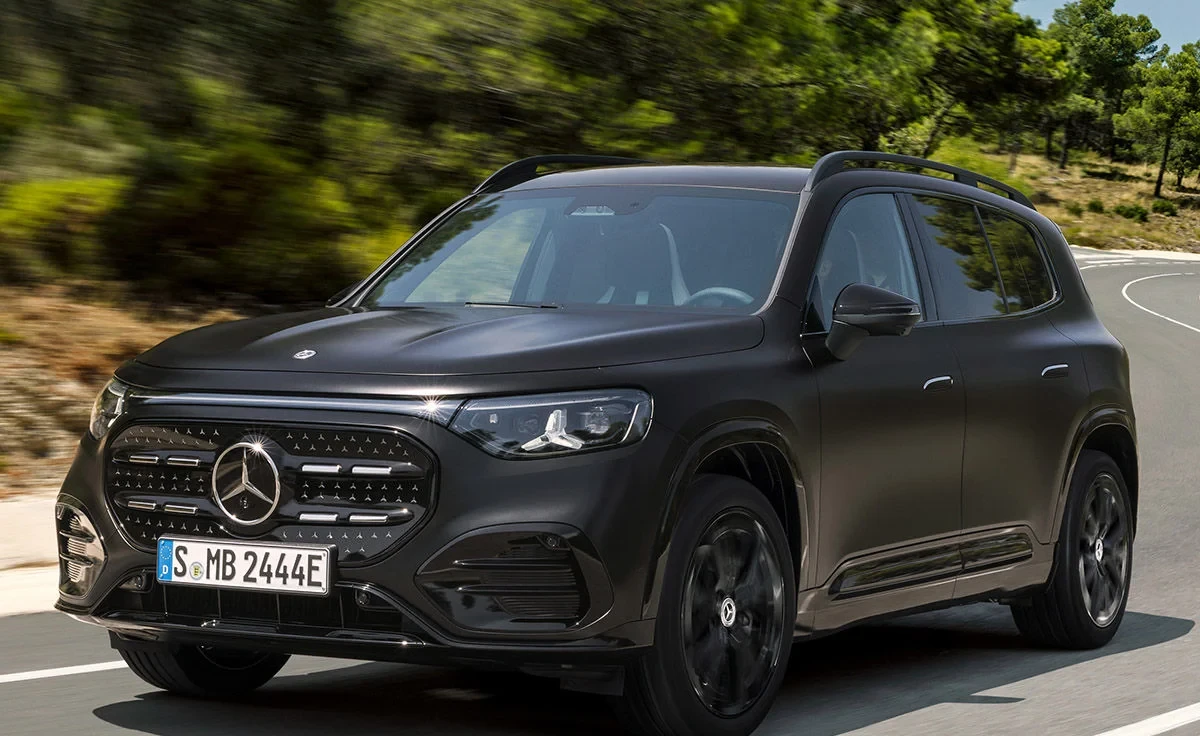Mercedes-Benz GLB 250+ con tecnología EQ (2025)