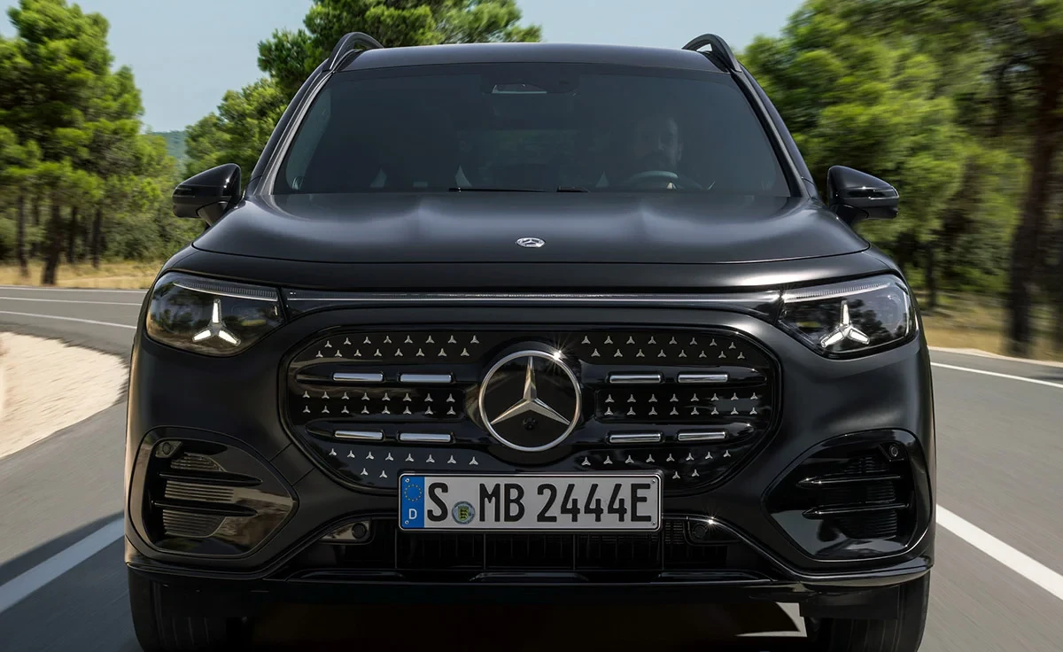 Mercedes-Benz GLB 250+ con tecnología EQ (2025)