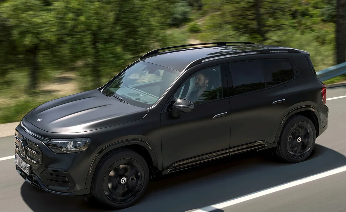 Mercedes-Benz GLB 250+ con tecnología EQ (2025)