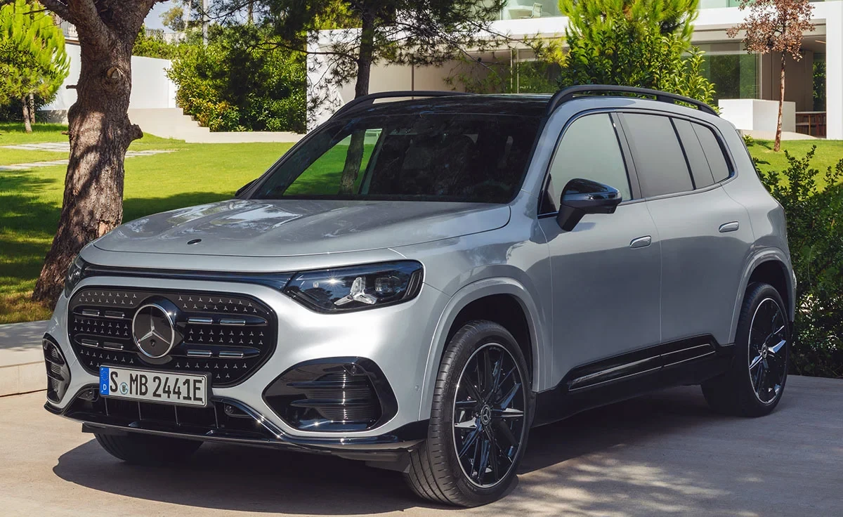 Mercedes-Benz GLB 250+ con tecnología EQ (2025)