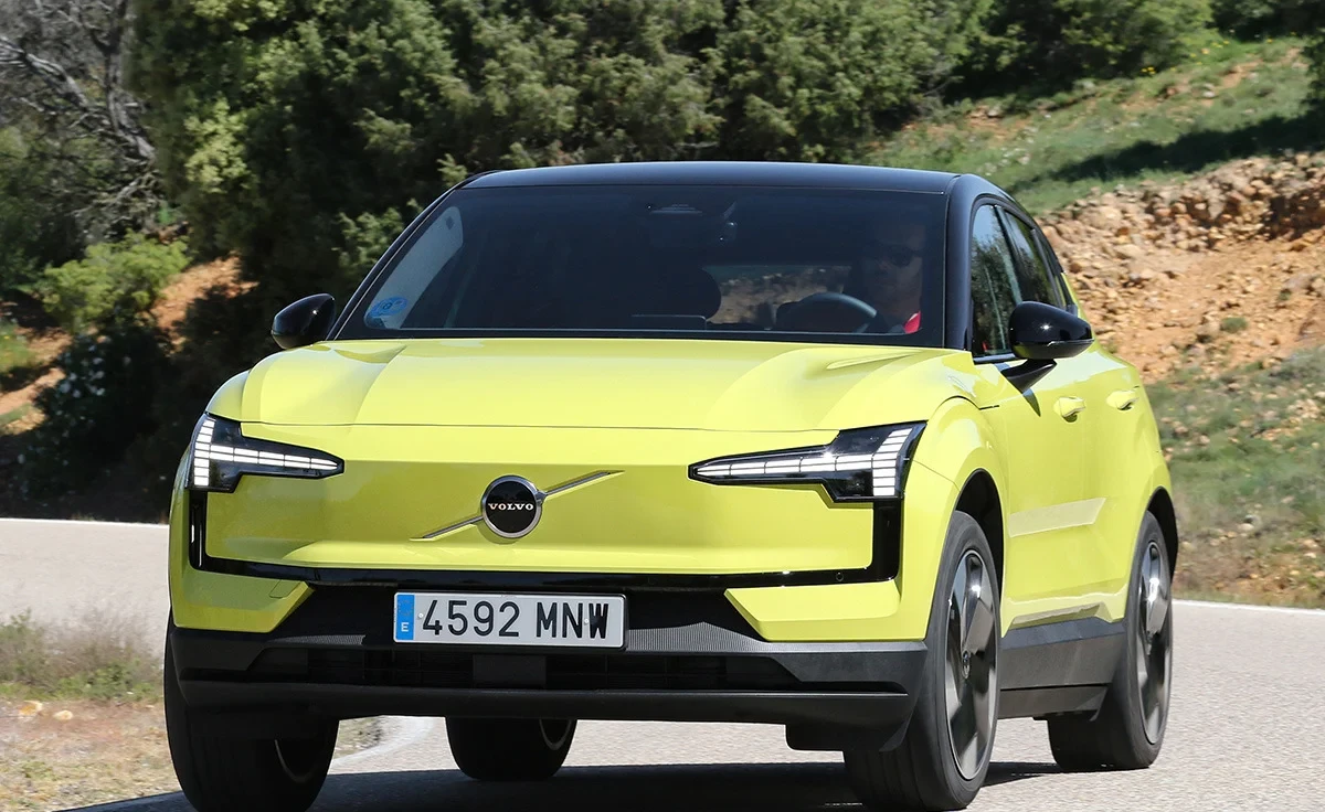 Volvo EX30 110 kW (150 CV) batería 69 kWh