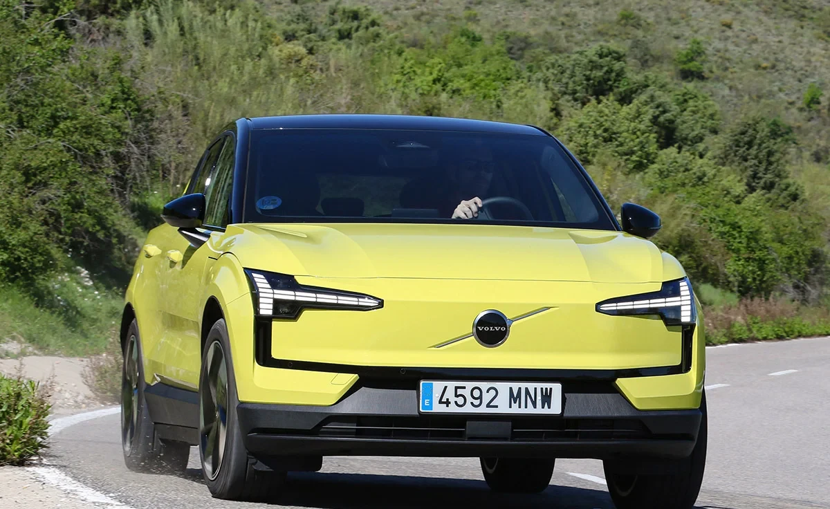 Volvo EX30 110 kW (150 CV) batería 69 kWh