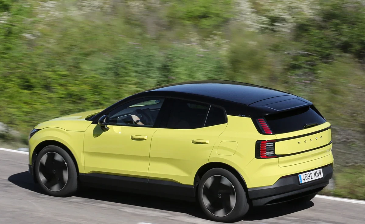 Volvo EX30 110 kW (150 CV) batería 69 kWh