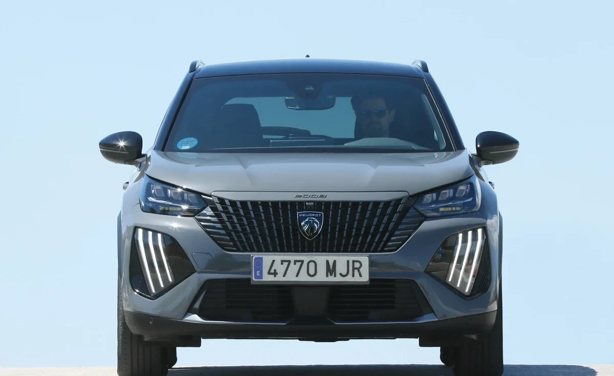 Peugeot E-2008 Style 115 kW (156 CV) (2024)