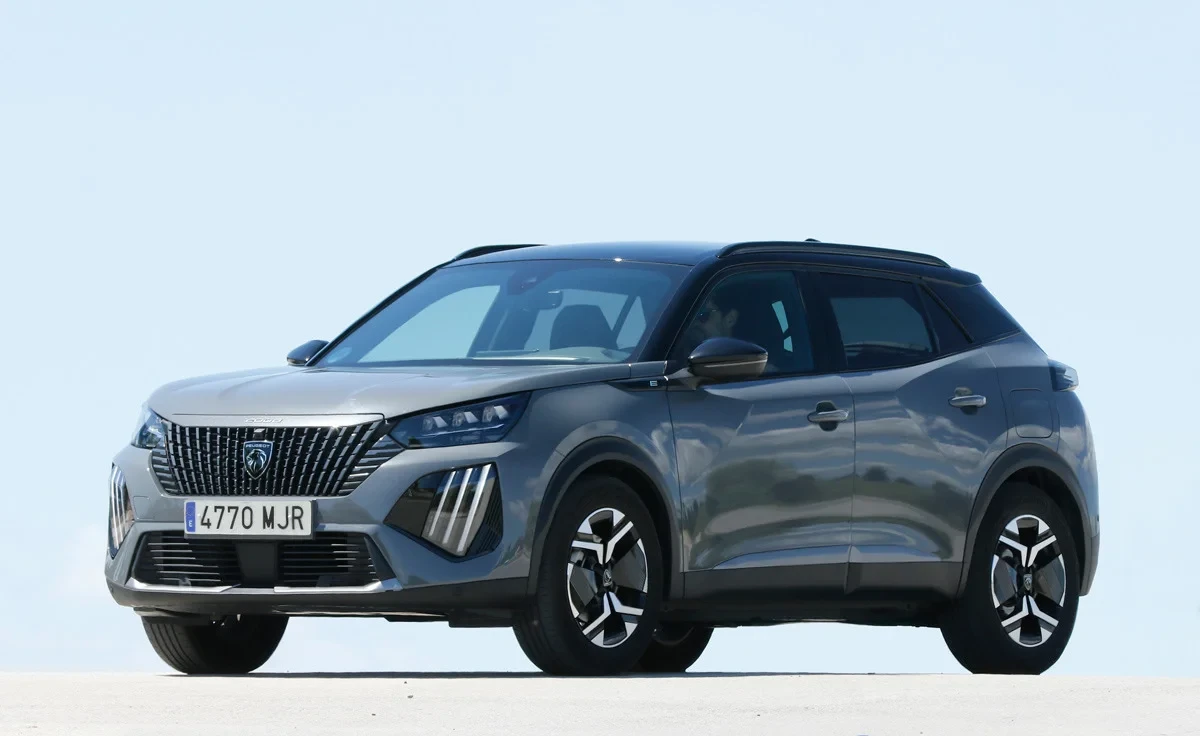 Peugeot E-2008 Style 115 kW (156 CV) (2024)