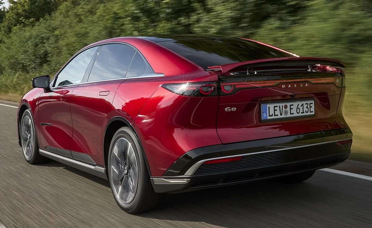Mazda 6e EV 190 kW (258 CV) Takumi Plus (2026) exterior