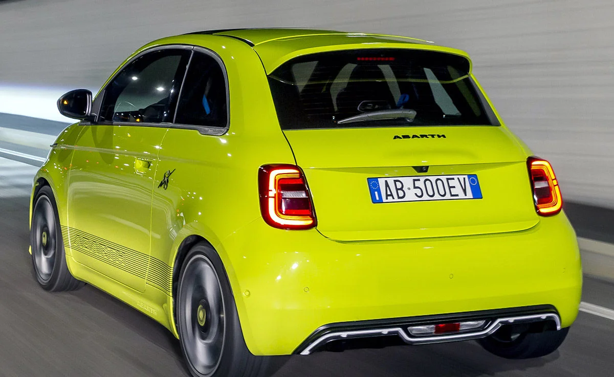 Abarth 500e Turismo Light (2024)