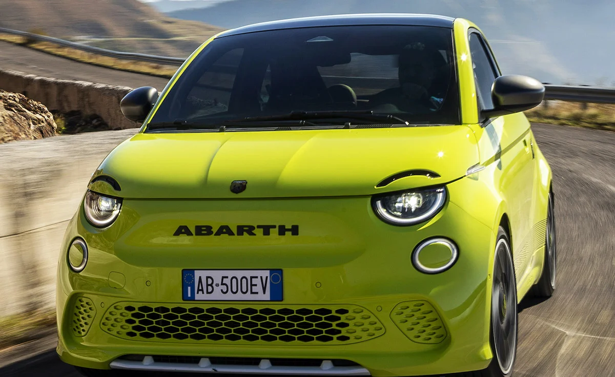 Abarth 500e Turismo Light (2024)