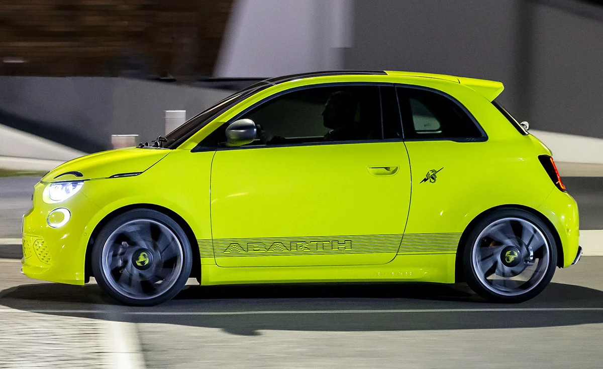 Abarth 500e Turismo Light (2024)