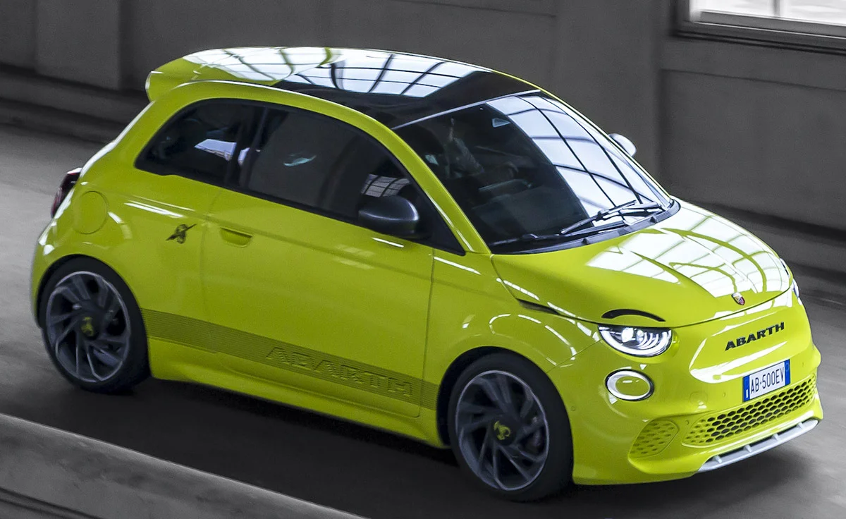 Abarth 500e Turismo Light (2024)