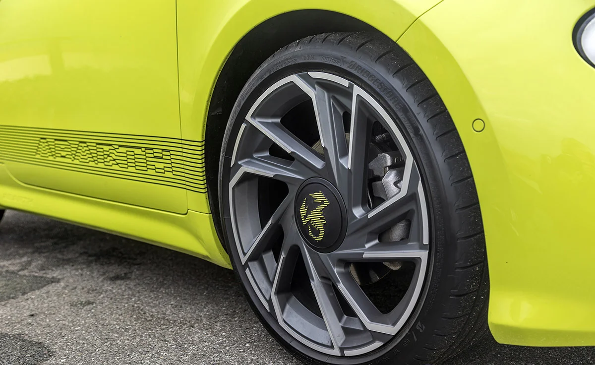 Abarth 500e Turismo Light (2024)