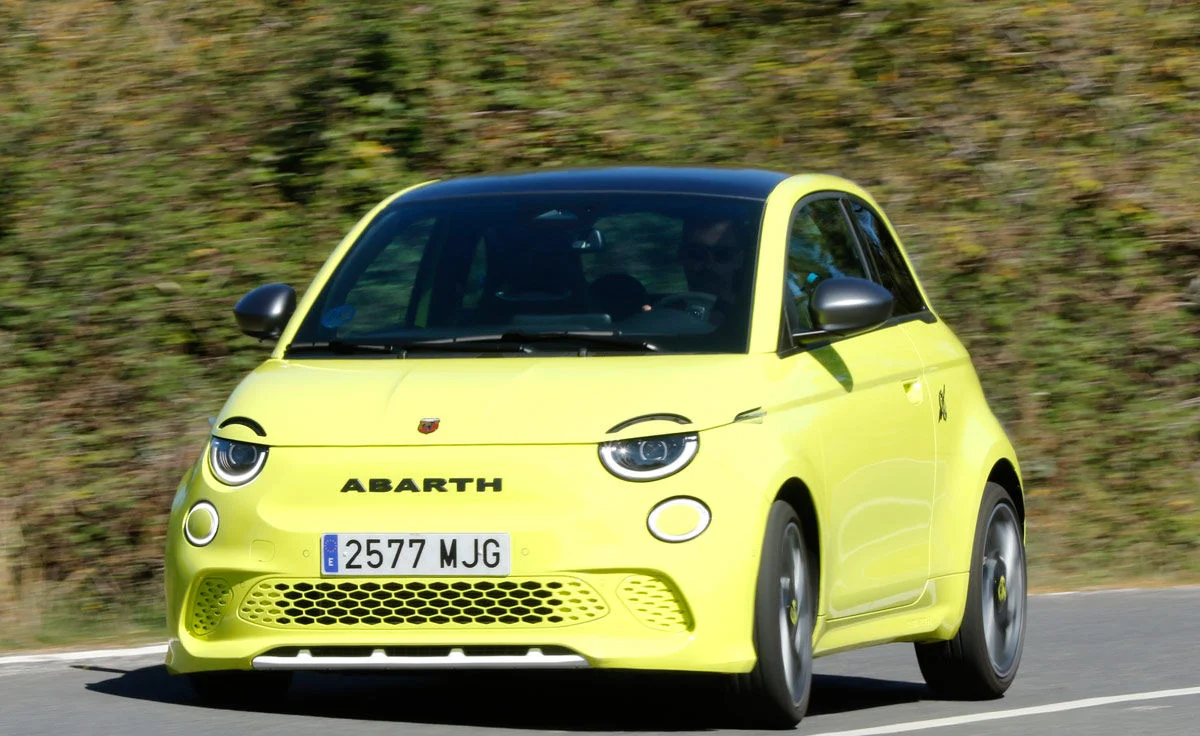 Abarth 500e Turismo Light (2024)