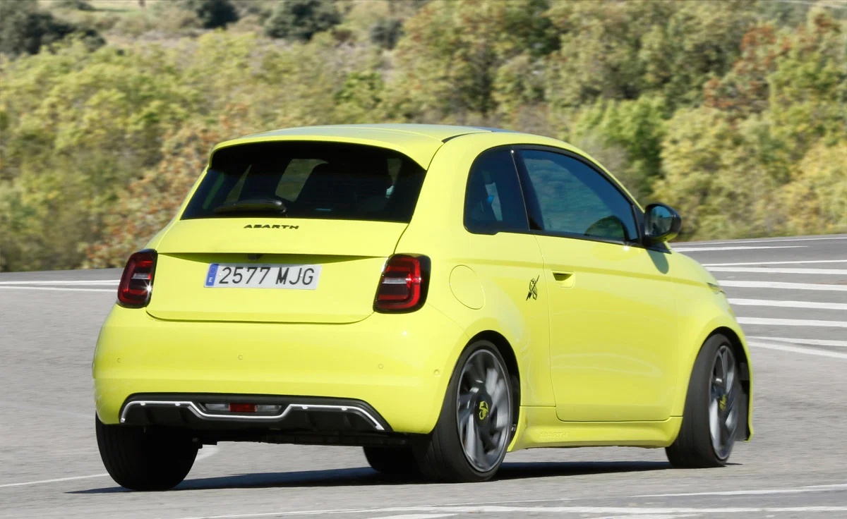 Abarth 500e Turismo Light (2024)