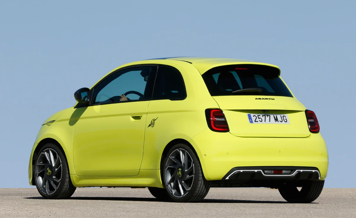 Abarth 500e Turismo Light (2024)