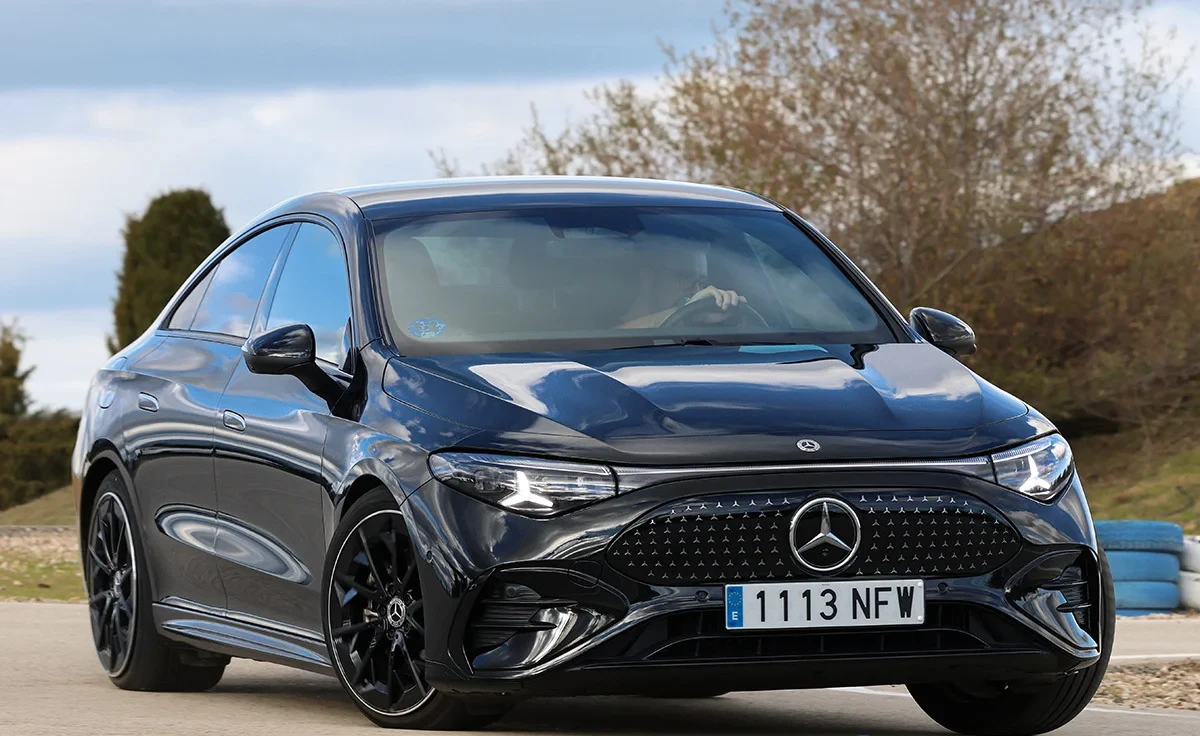 Mercedes-Benz CLA 250+ con tecnología EQ (2025)
