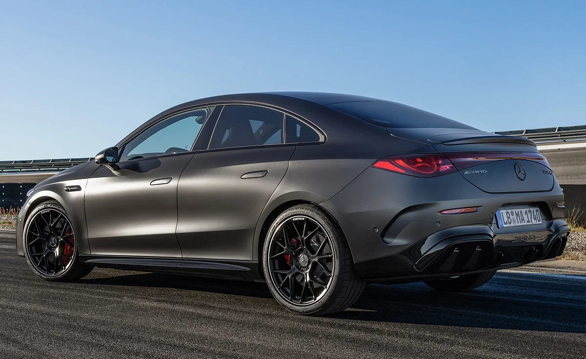 Mercedes-Benz CLA 250+ con tecnología EQ (2025)