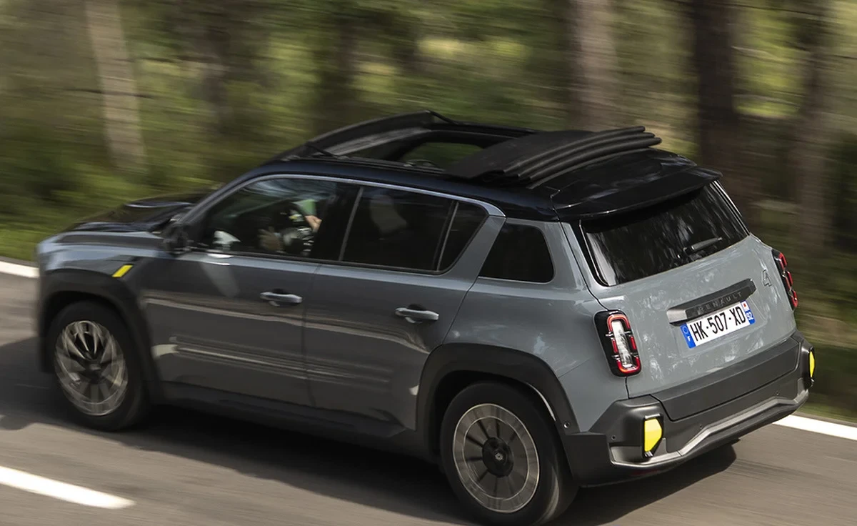 Comportamiento en marcha del Renault 4 E-Tech evolution 110 kW (150 CV) 52 kWh (2025)