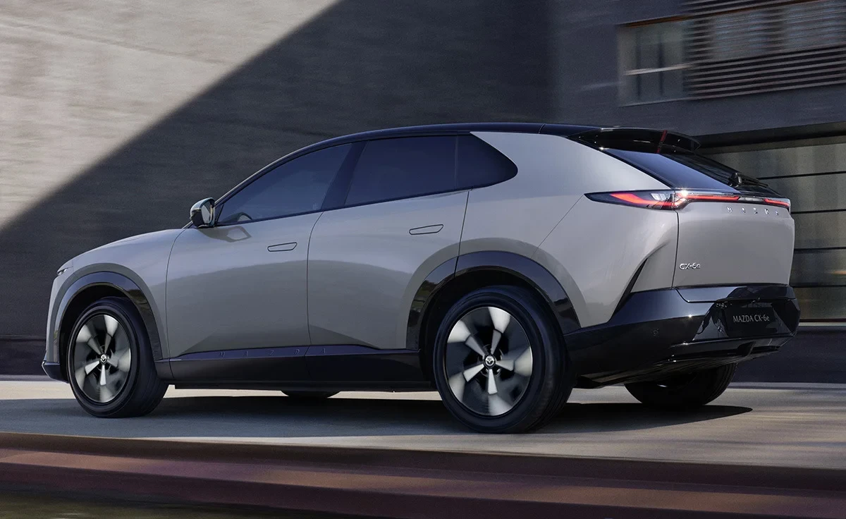 Mazda CX-6e Takumi (2026)