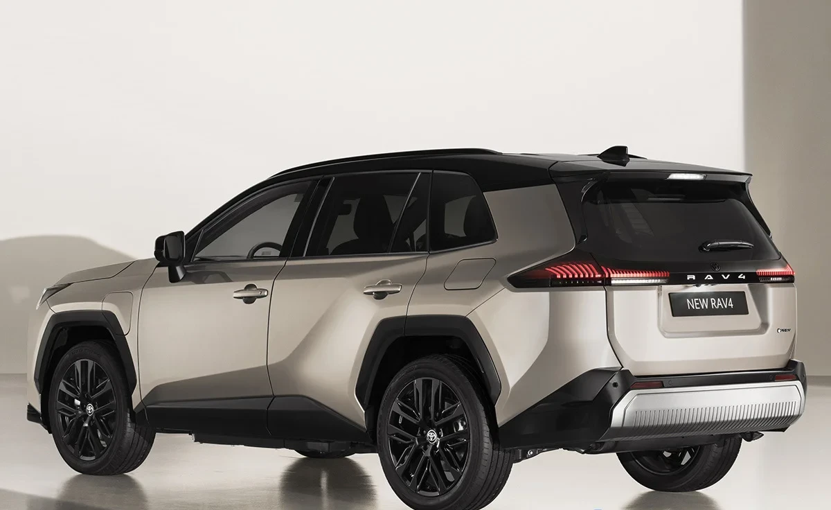 Toyota RAV4 Plug-in Hybrid 300 Advance (2026)