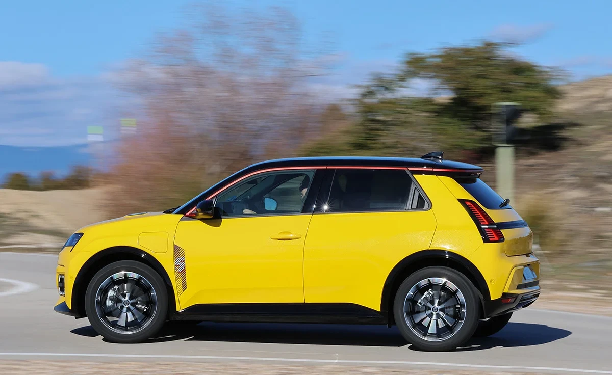 Renault 5 E-Tech evolution 110 kW (150 CV) 52 kWh (2025)