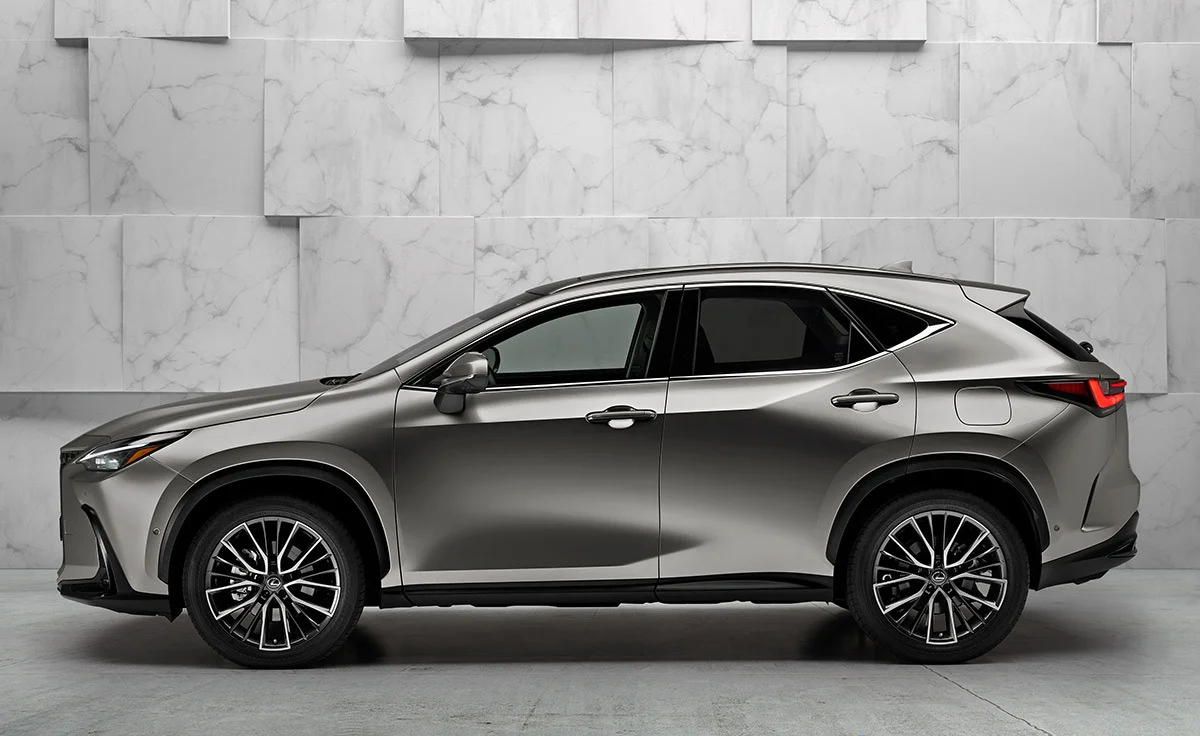 Lexus NX 450h+ 4x4 Premium+ (2025)