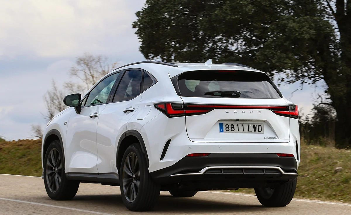 Lexus NX 450h+ 4x4 Premium+ (2025)