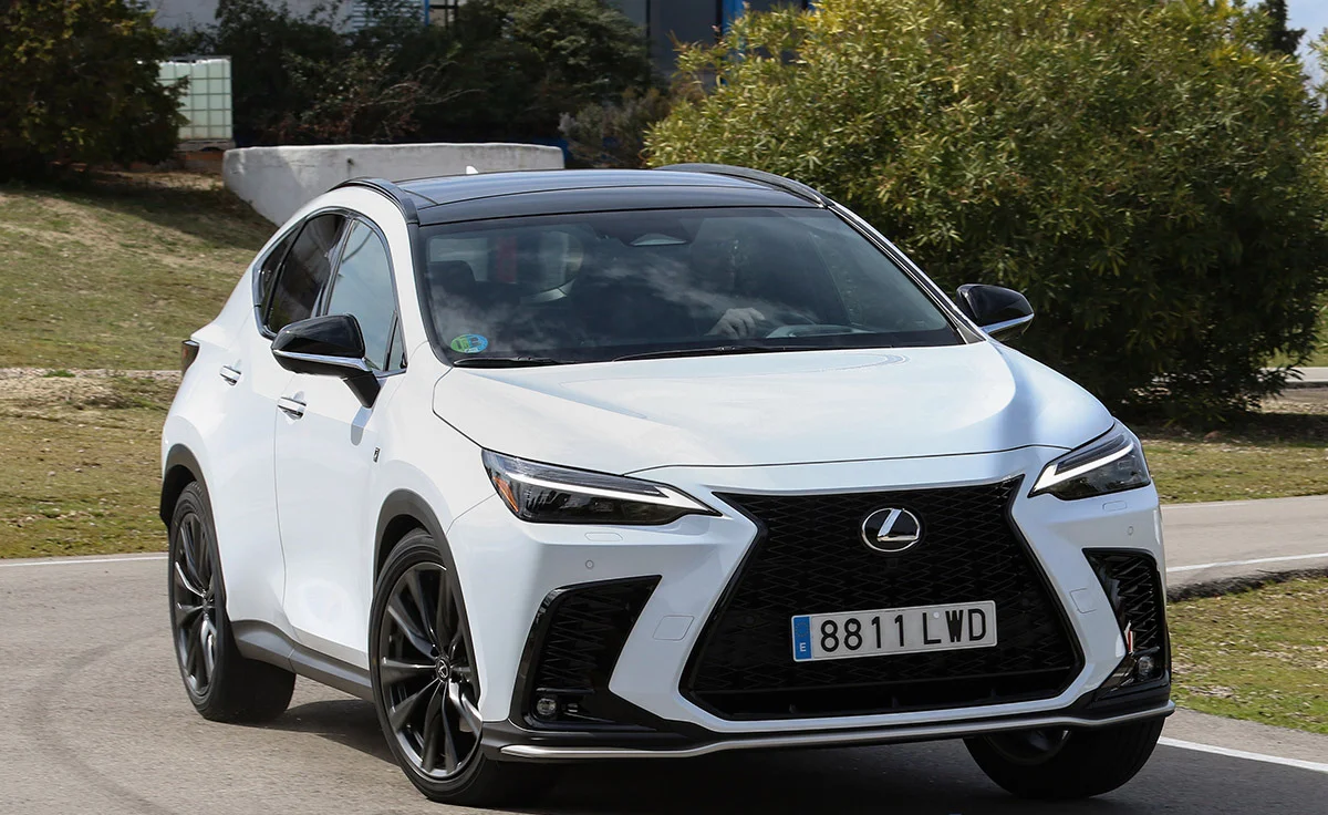 Lexus NX 450h+ 4x4 Premium+ (2025)