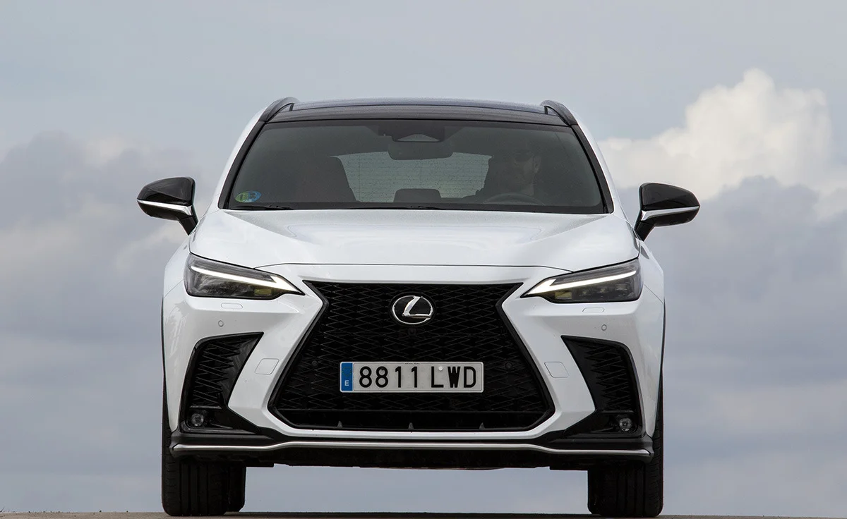 Lexus NX 450h+ 4x4 Premium+ (2025)